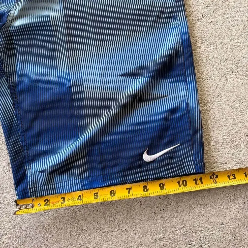 Nike Vapor Board Shorts Blue Striped Size 34
